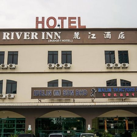 OYO 301 River Inn Hotel Butterworth Exterior foto