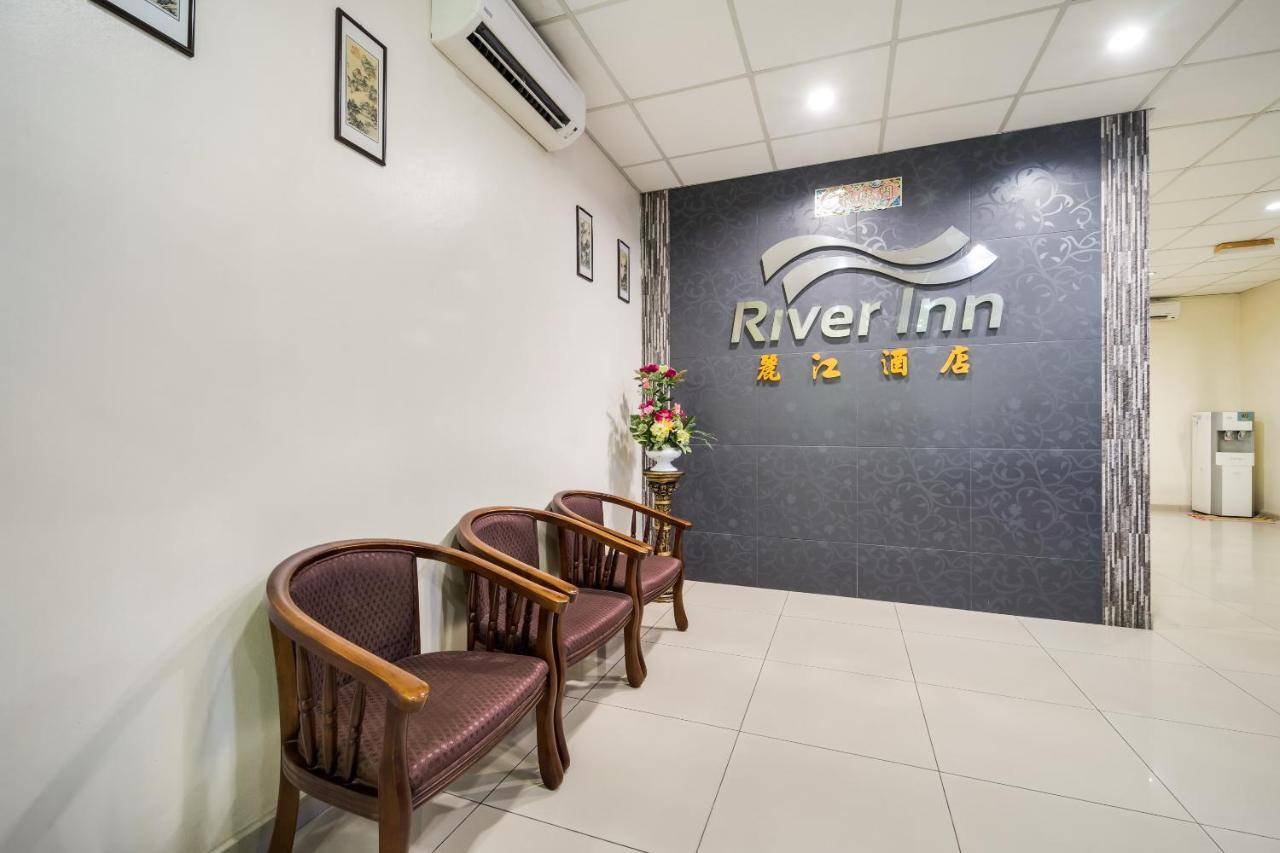 OYO 301 River Inn Hotel Butterworth Exterior foto